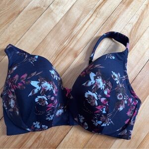Cacique Navy Floral Women's Bra 40DD NEW underwire
Lightly lined